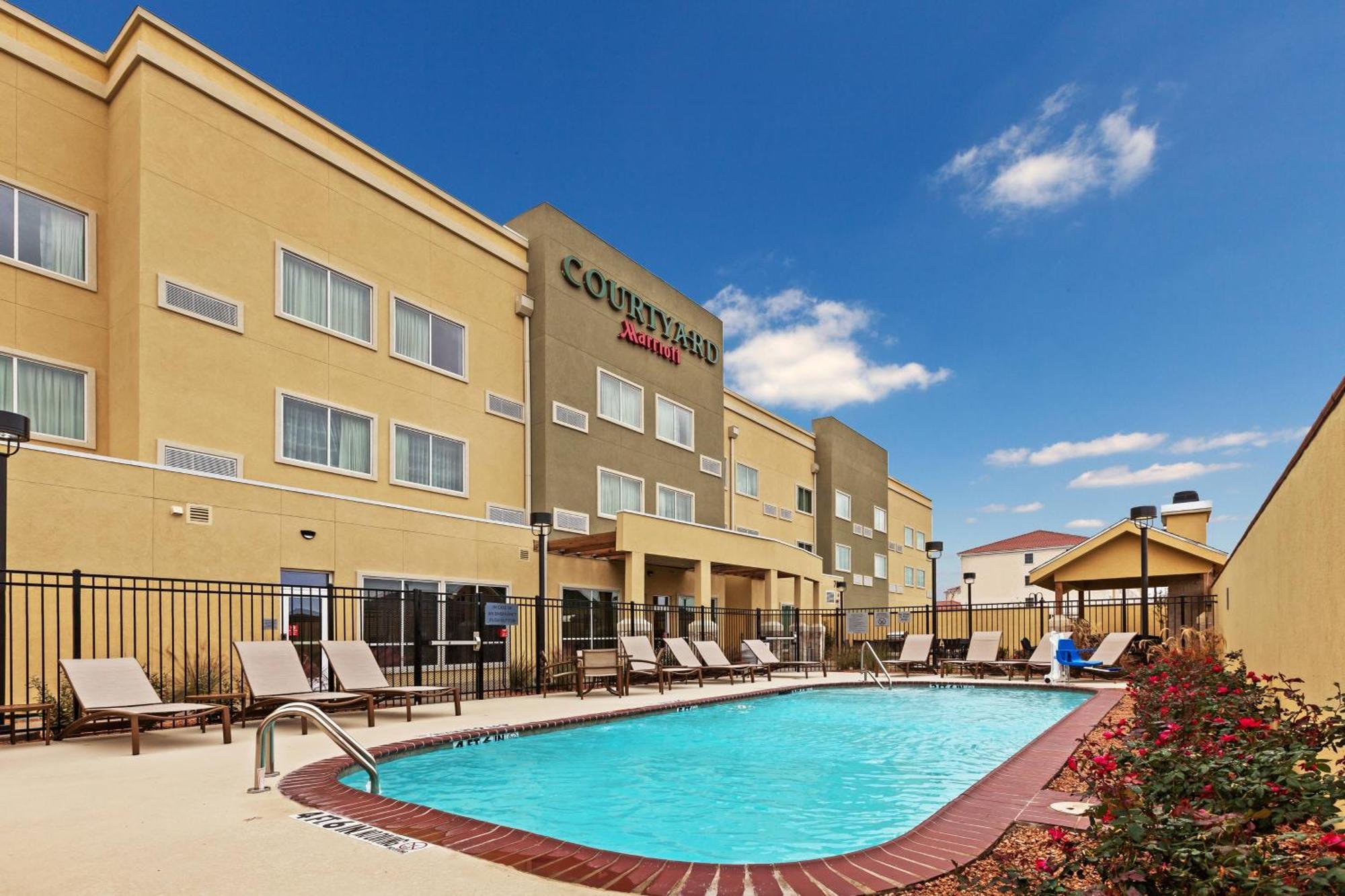 Courtyard By Marriott Odessa Hotell Exteriör bild