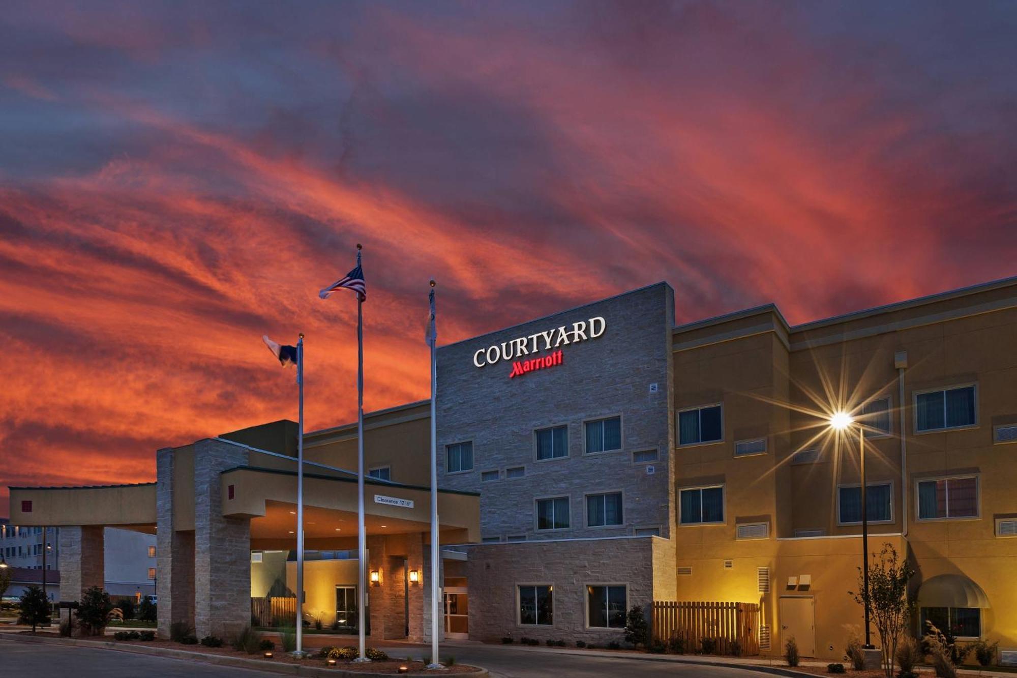 Courtyard By Marriott Odessa Hotell Exteriör bild